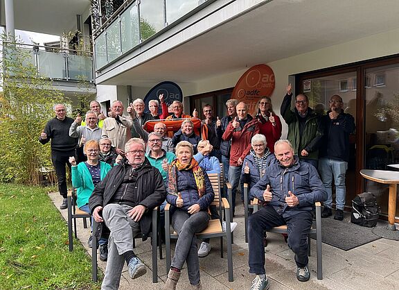 21 Rikscha-Piloten des ADFC Hattingen ließen sich zum Ersthelfer ausbilden