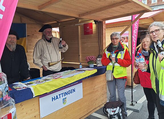 Das Hattinger Hanse-Team begrüßt die Hanse-Radler