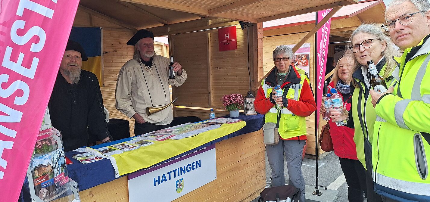 Das Hattinger Hanse-Team begrüßt die Hanse-Radler