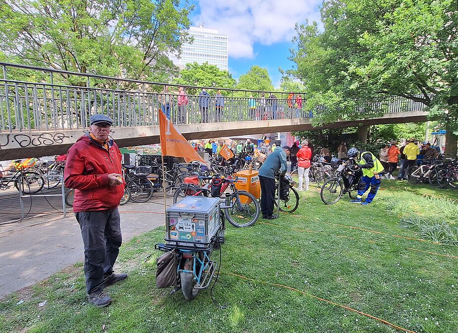 Robert unterhalb der Rheinkniebrücke Gerd Isenberg