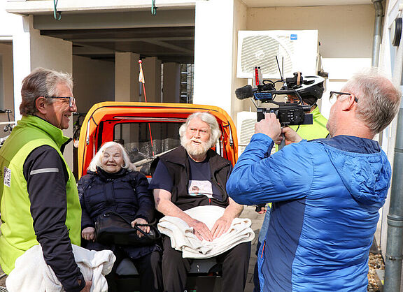 WDR filmt unsere Rikscha-Fahrten