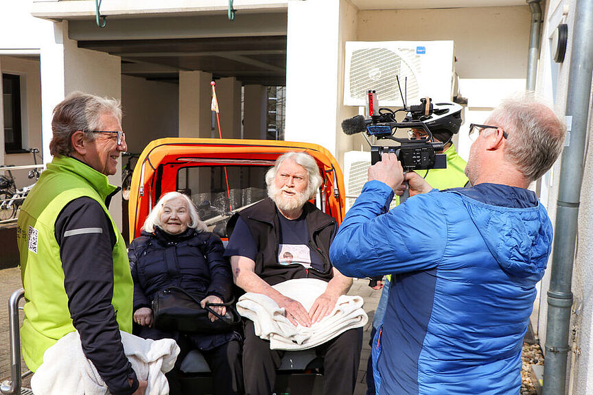 WDR filmt unsere Rikscha-Fahrten WDR filmt unsere Rikscha-Fahrten