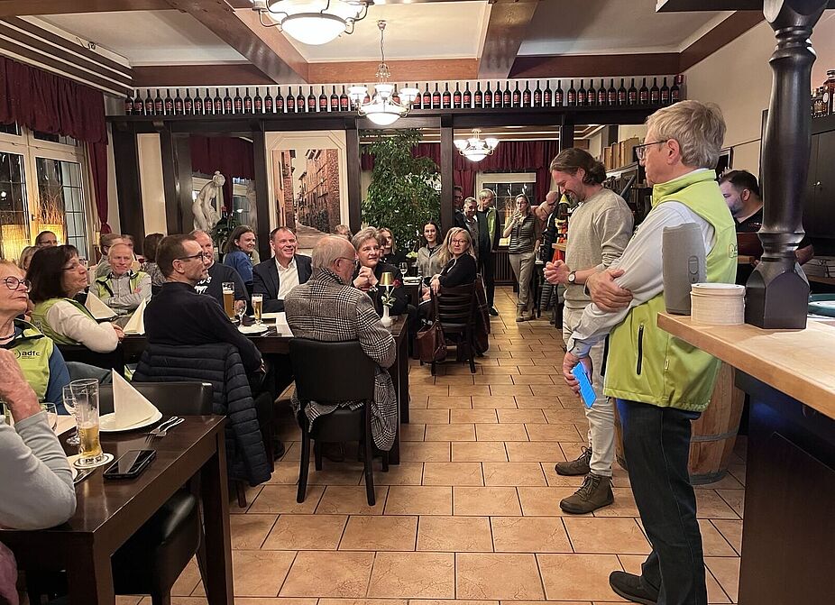 Begrüßung der Teilnehmer Begrüßung der Teilnehmer