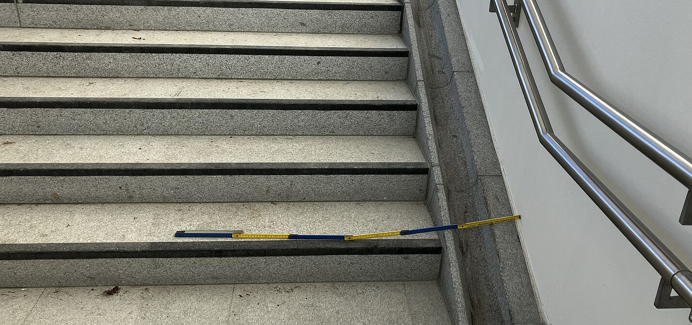 Schieberinne Treppe mit Schieberinne für Fahrräder