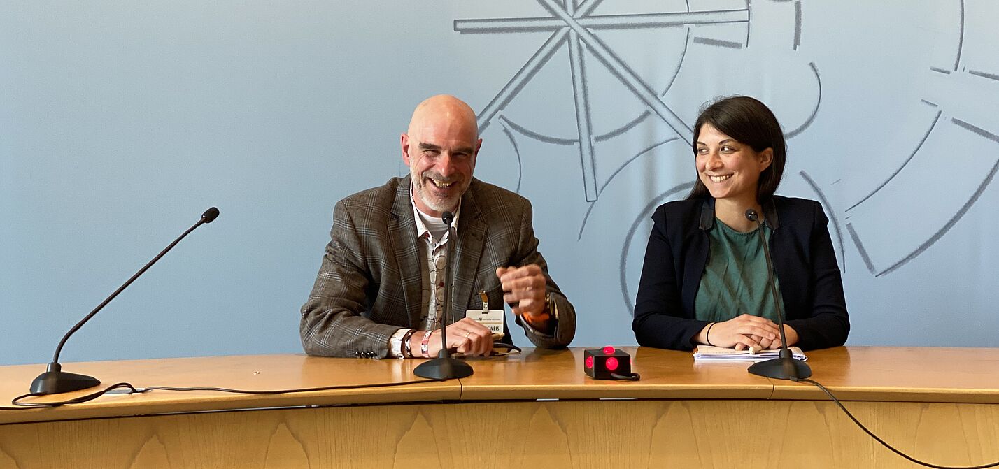 Die Landesvorsitzenden des ADFC NRW, Axel Fell und Rebecca Heinz, stellen die Ergebnisse des Fahradklima-Test 2022 für NRW vor.