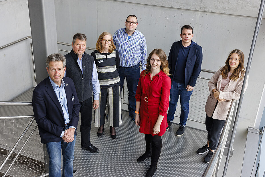 Aus NRW im Bundesvorstand des ADFC: Hanna Grau (1.v.r.), Rebecca Peters (3.v.r.) und Christoph Schmidt (4.v.r.) ADFC | Bundeshauptversammlung am 13. - 14. November 2021